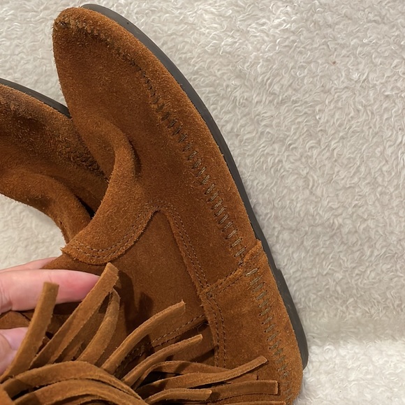 Minnetonka Moccasins Three Layer Brown Suede Fringe Boots Size 8 - Picture 7 of 8